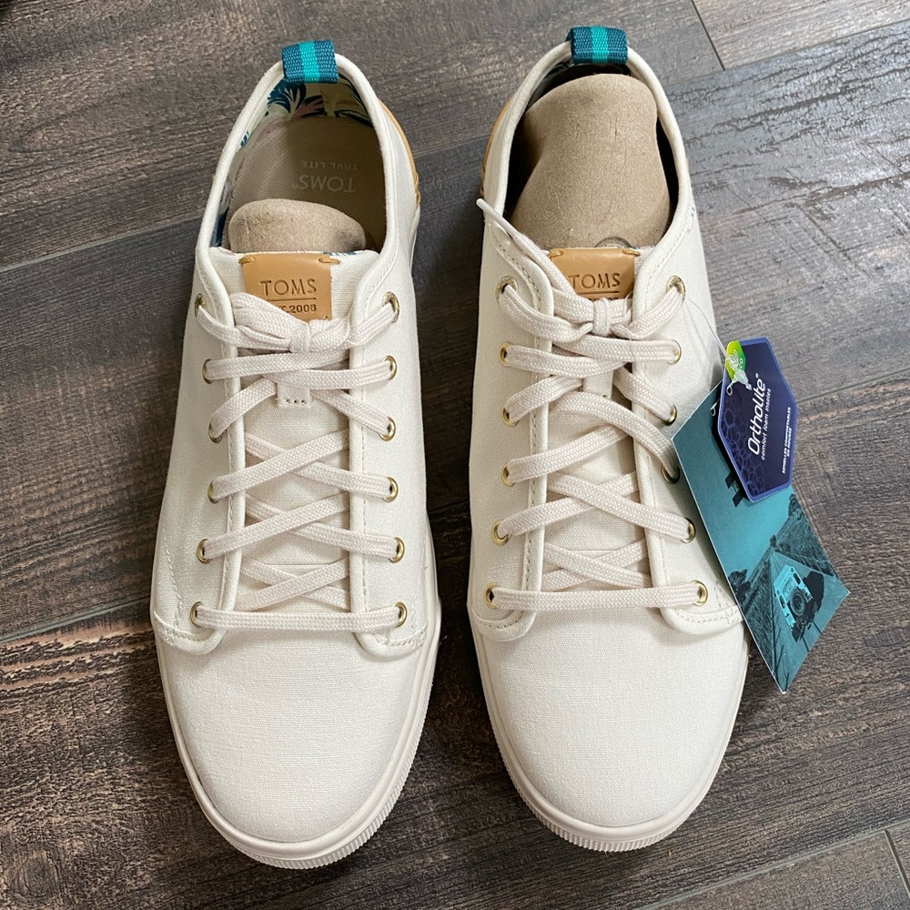 Toms trvl lite low canvas laceup sneaker off-white